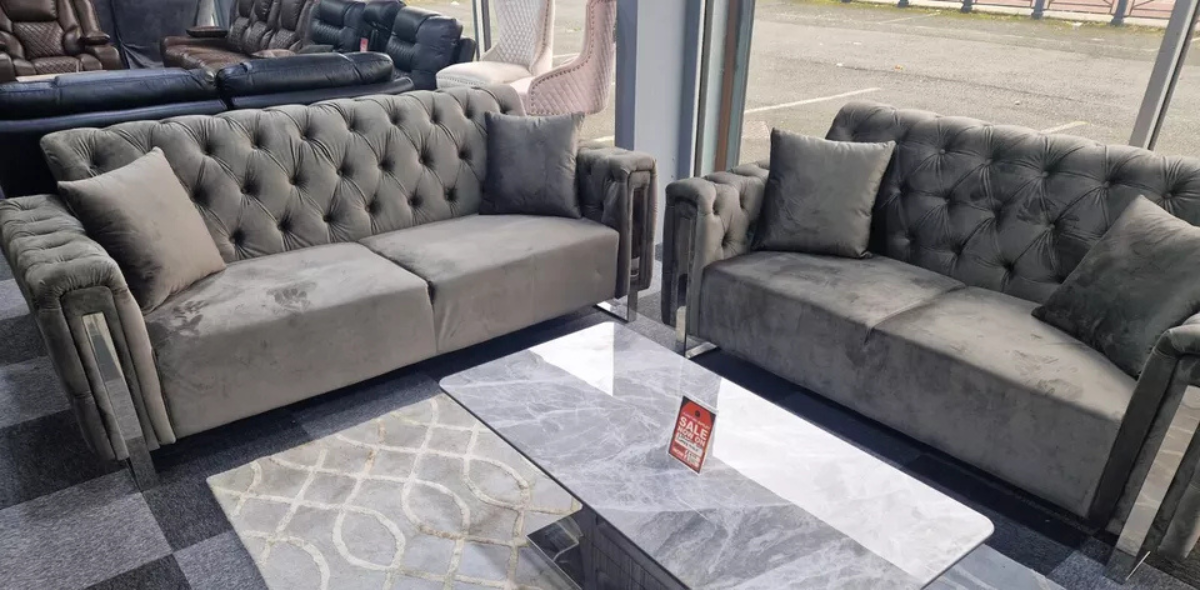 🛋️ Tuxedo Sofa Set